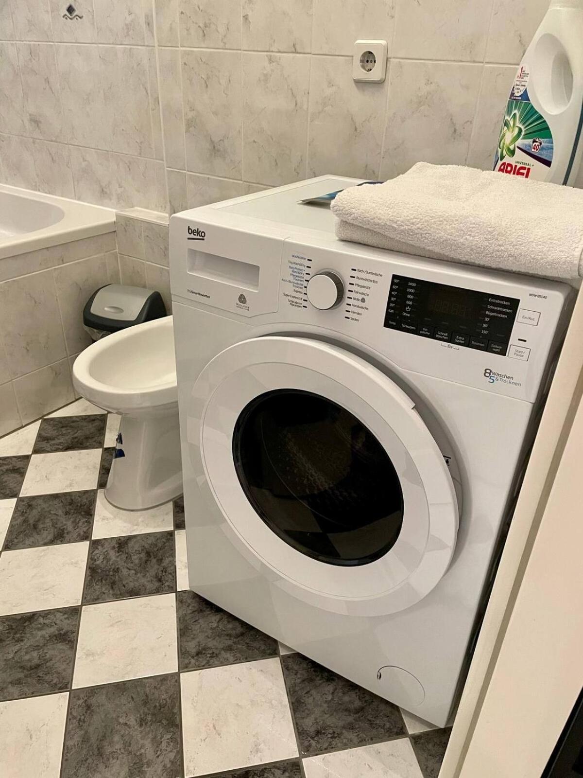 Gemutliche Wohnung Mit Super Lage Bécs Kültér fotó