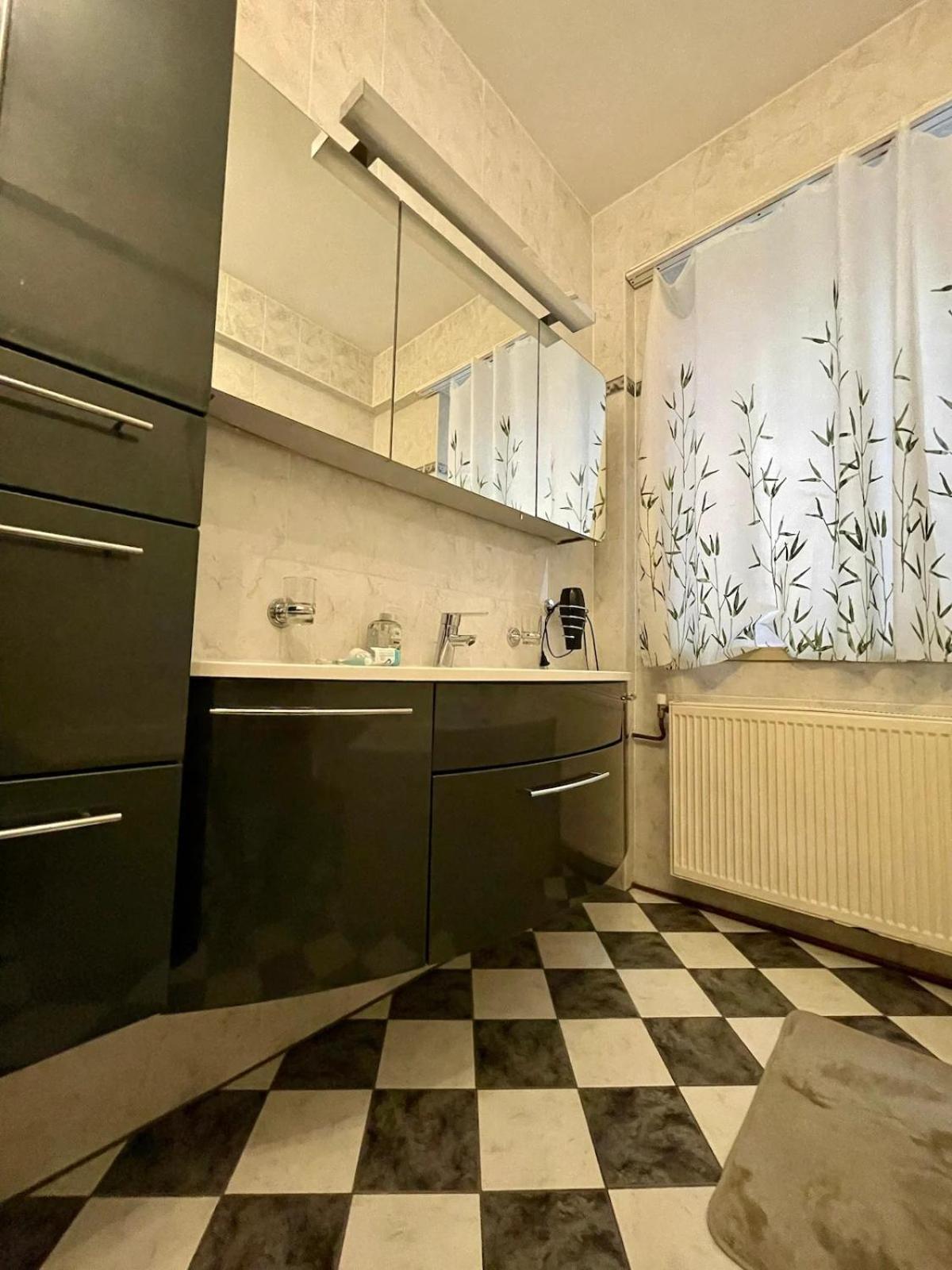 Gemutliche Wohnung Mit Super Lage Bécs Kültér fotó