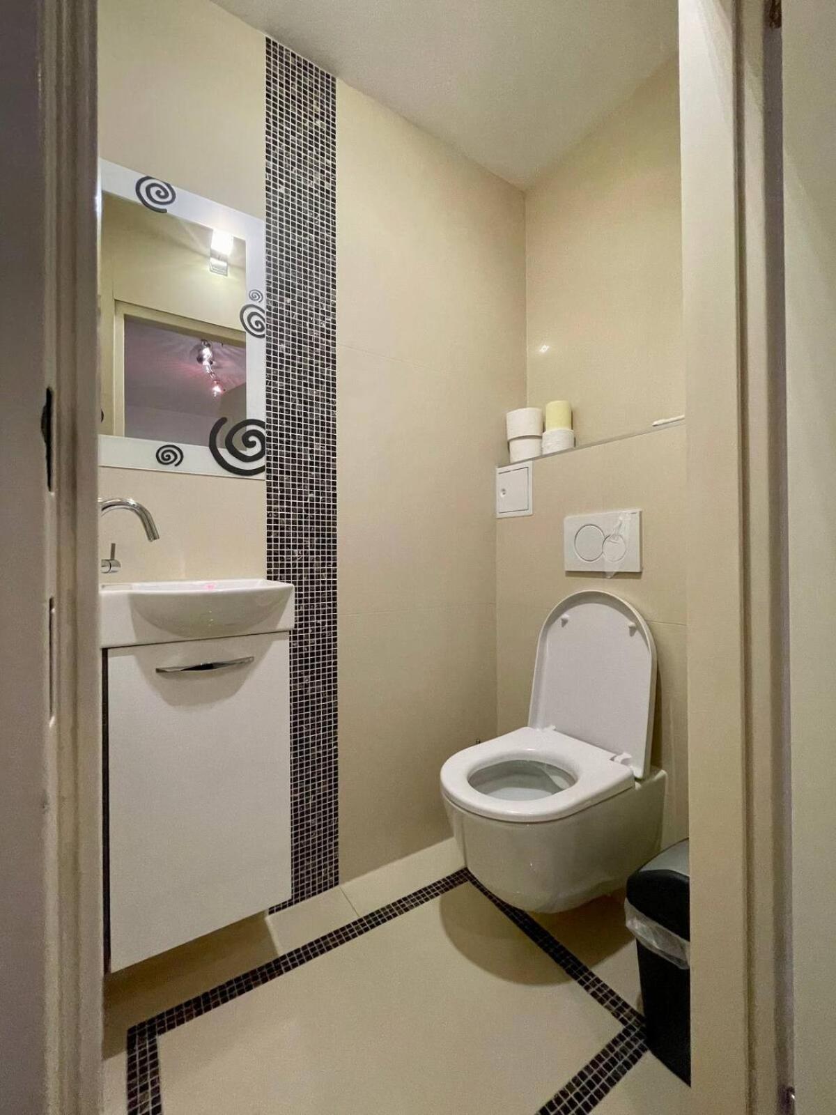 Gemutliche Wohnung Mit Super Lage Bécs Kültér fotó