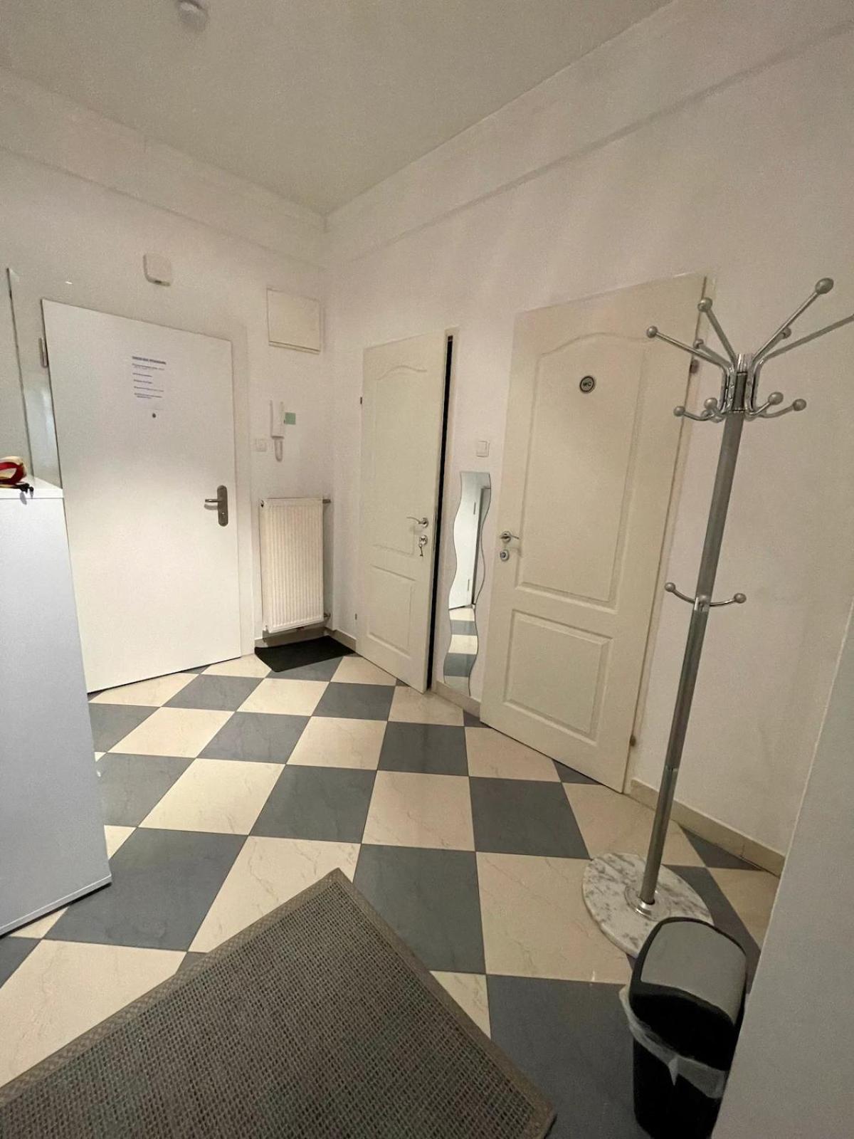 Gemutliche Wohnung Mit Super Lage Bécs Kültér fotó